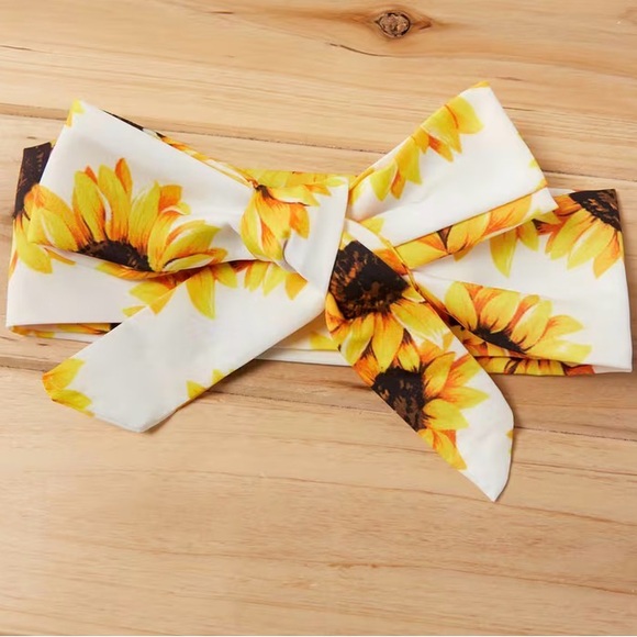 PatPat 3pcs Sunflower Print Short-sleeve Baby Set, Perfect for Outdoor - Picture 3 of 11